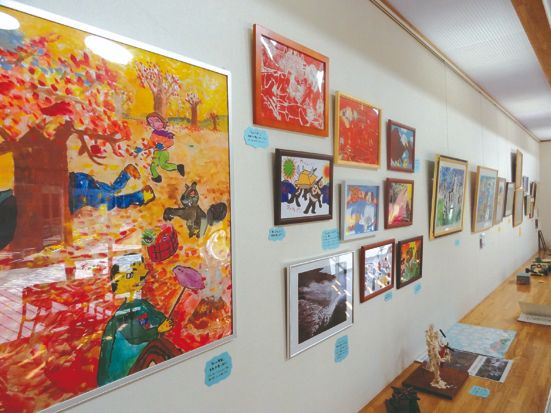 廊下ギャラリー